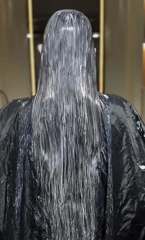 Smoothening before: Extenso cream, mid-process
