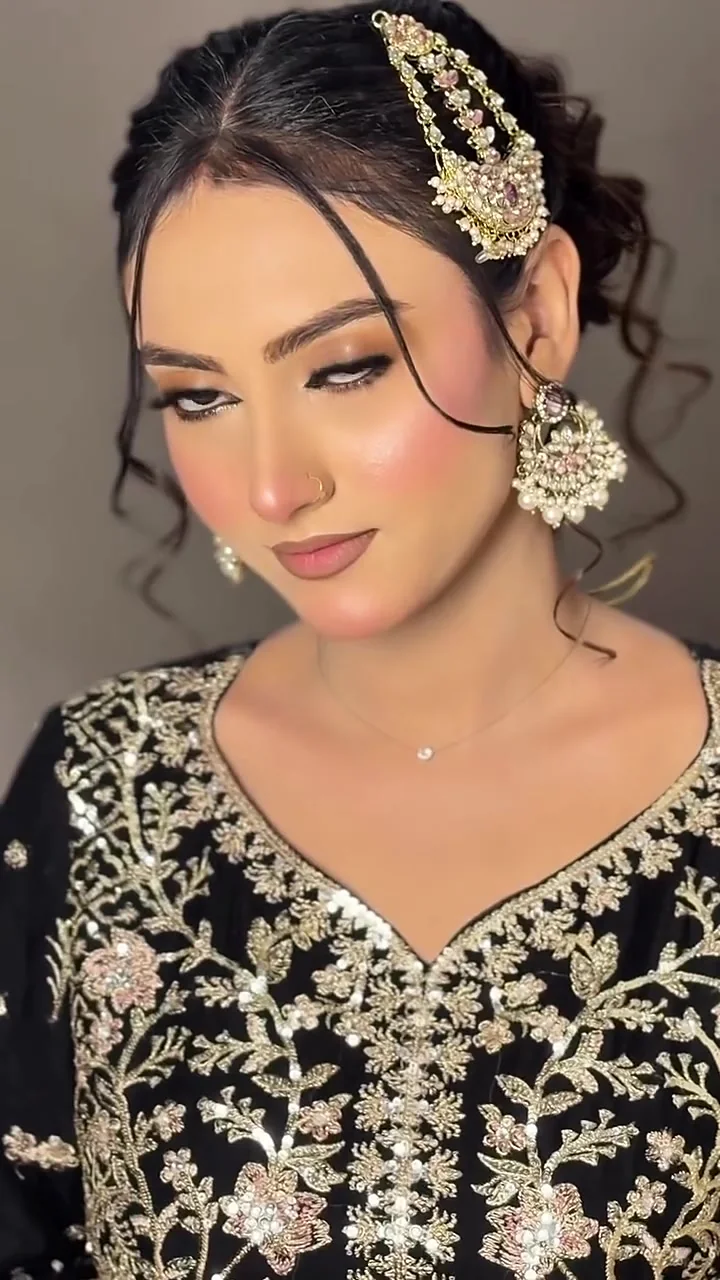 Party · side jhoomar